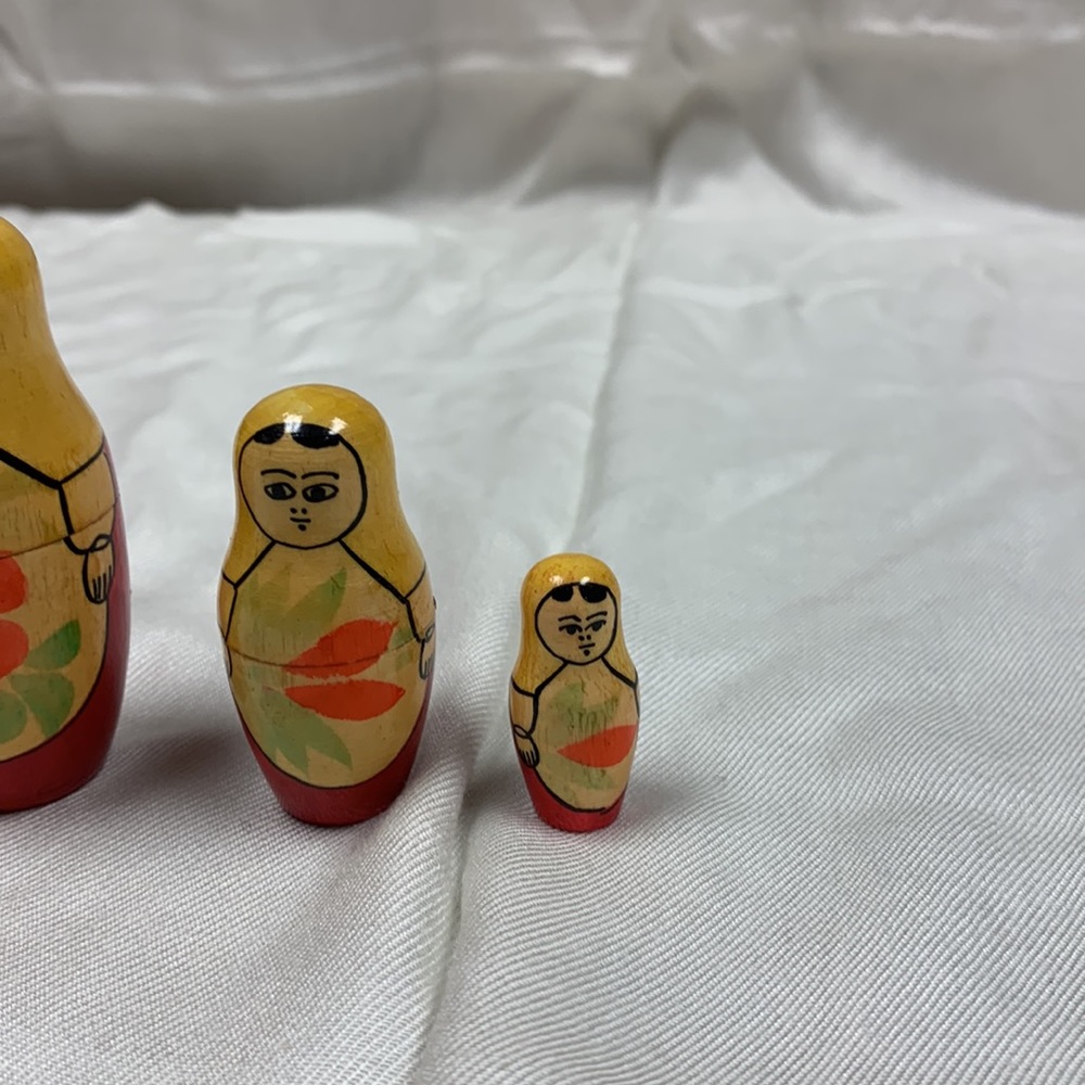 Vintage nesting dolls - Picture 6 of 8